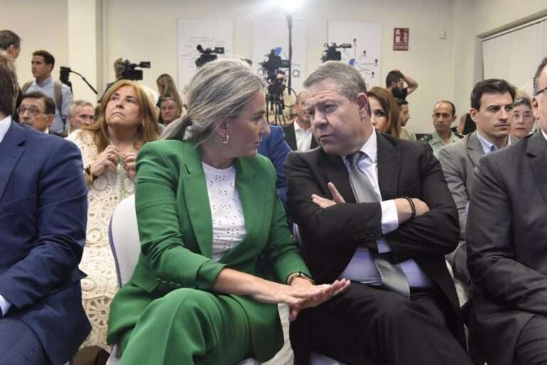 Page, ante Tolón y tras sus declaraciones, presume de estabilidad y lamenta su tentación de "contagiar el caos"