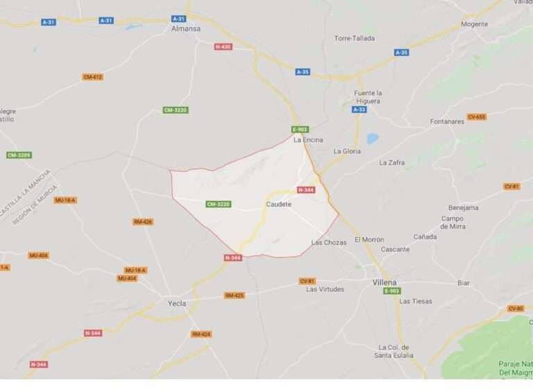 Rescatadas siete personas del interior de vehículos en Hellín, Almansa y Fuentealbilla debido a las lluvias
