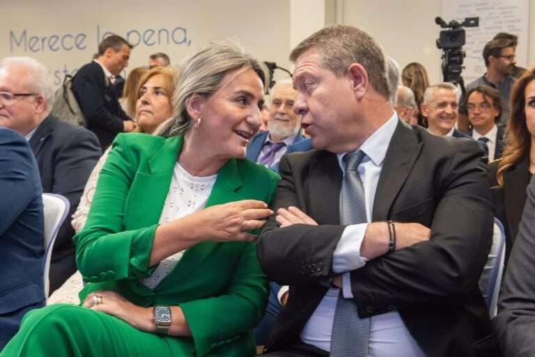 Tolón, después de que Page hablara de "tentaciones de contagiar el caos", aboga por la estabilidad política