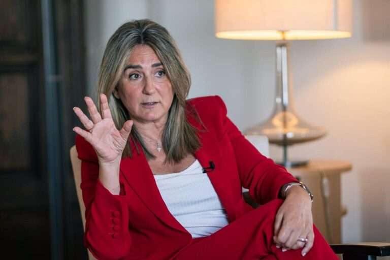 Tolón coincide con Page en la urgencia de una nueva financiación autonómica y le pide hacer lo propio con ayuntamientos