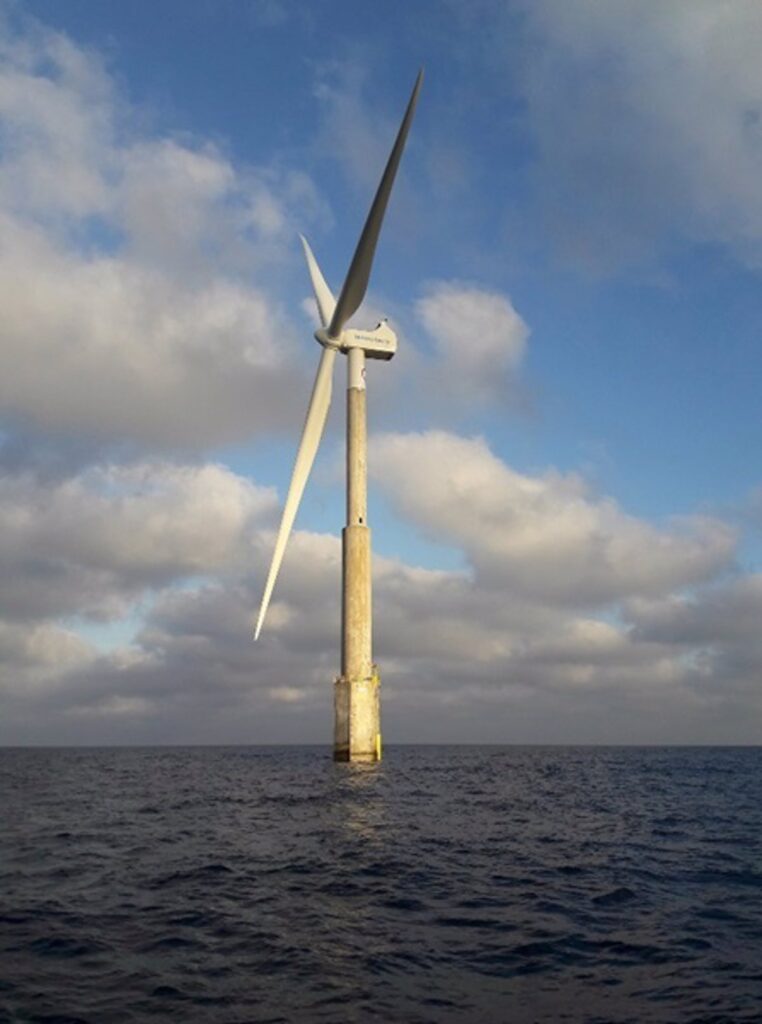 Una investigación de la UCLM aborda el potencial de la energía eólica marina en la península ibérica