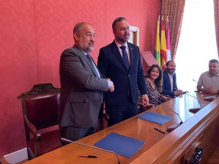 La UCLM y Tomelloso ampliarán la colaboración para analizar y actuar en las cuevas de La Esperanza