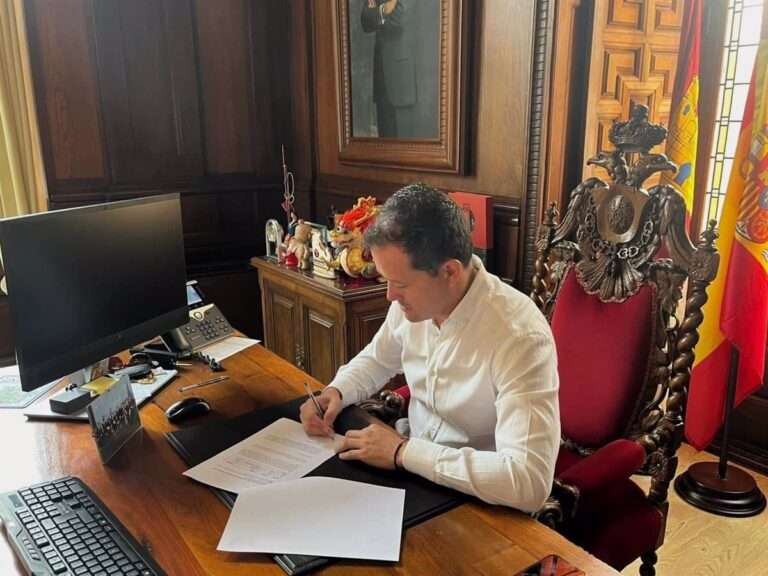 Velázquez solicita a Junta un consultorio médico para dar servicio a los vecinos de Valparaíso, La Legua y Vistahermosa