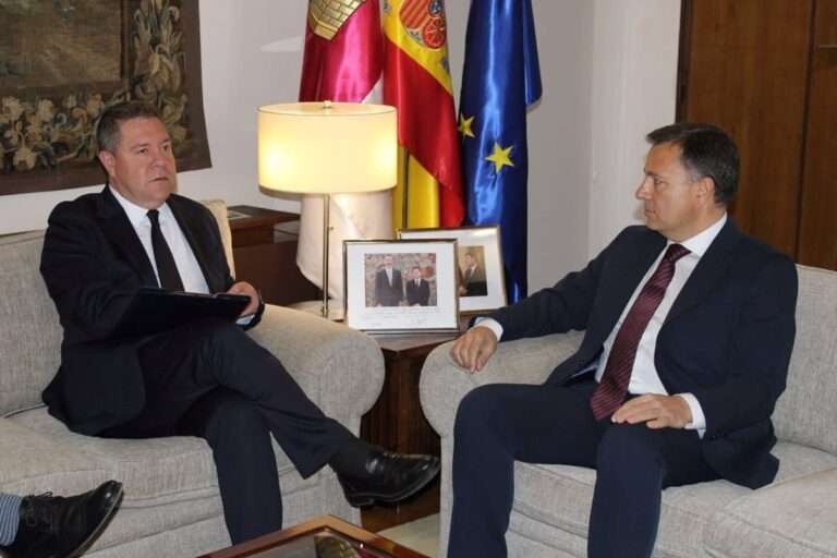 Junta y Ayuntamiento de Albacete anuncian el acuerdo para impulsar el Parque Aeronáutico y Logístico