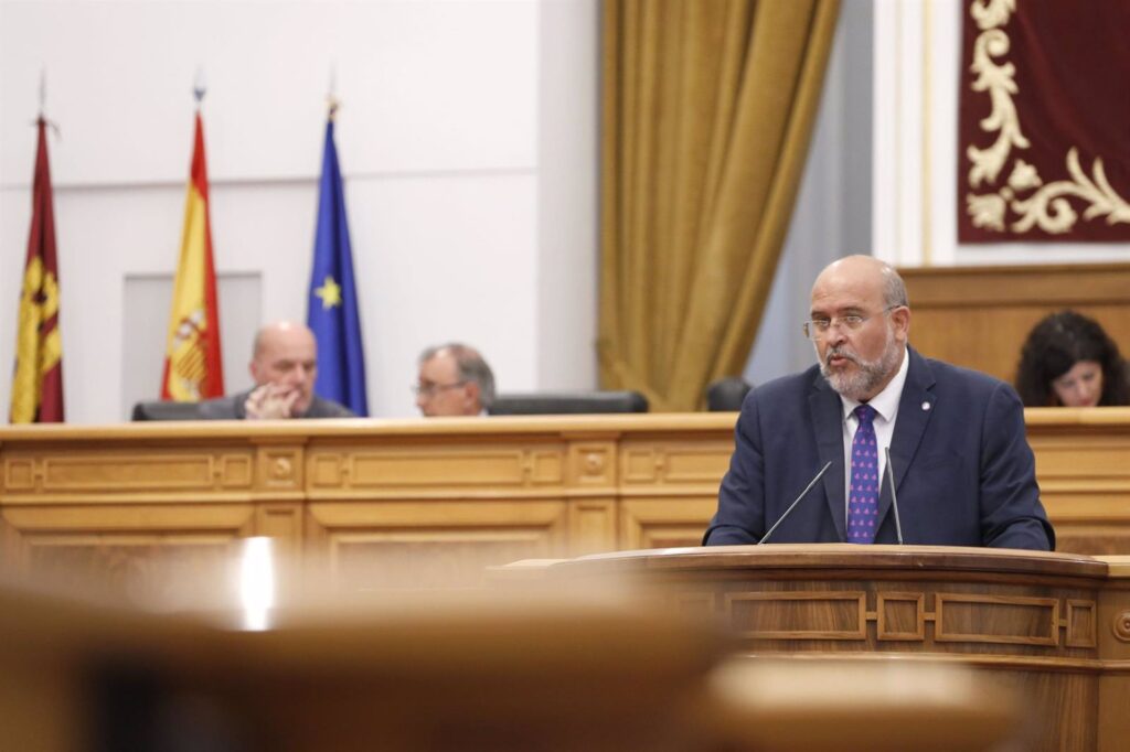 C-LM refrenda la Ley de Integridad Pública contra la corrupción con el apoyo de PSOE y PP y el rechazo de Vox