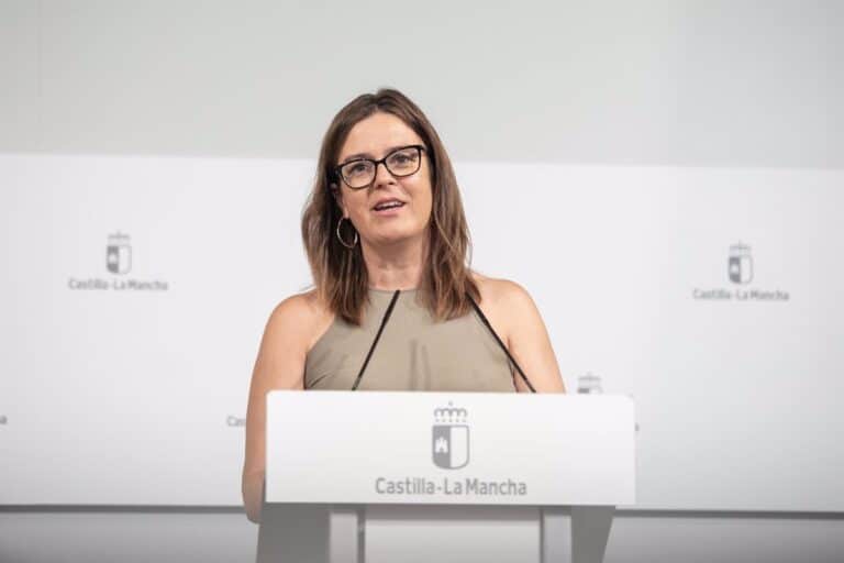 C-LM afea a Abascal que hable de aumento de diputados en Cortes tras el acuerdo con PP en el Estatuto: "Que lea primero"