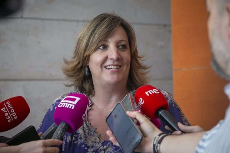 Empleo trabaja ya en el diseño de un Instituto Regional de Prevención de Riesgos Laborales y pide a sindicatos paciencia