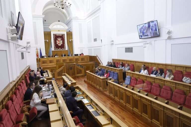 La Ley de créditos por gastos de las elecciones, educación, sanidad y mayores, al pleno de las Cortes del jueves