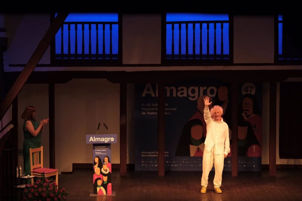 'El Brujo', Premio Corral, eleva el teatro a ciencia y apela a la ley del amor como fuerza universal ante la destrucción