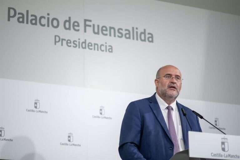 Gobierno C-LM pide responsabilidad al PP y le recuerda que la extrema derecha siempre actúa a través de la "imposición"