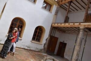 Comienzan los trabajos de restauración del antiguo patio del siglo XVI del Ayuntamiento de Cañete