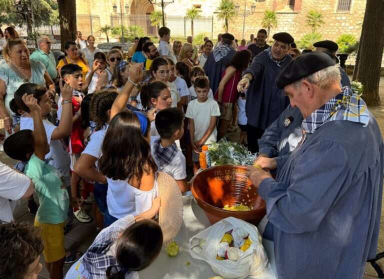Los más jóvenes de Ciudad Real se empapan de las tradiciones de la Pandorga