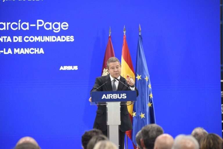 Page, en presencia de Sánchez, plantea Pacto de Estado en materia de financiación que "no trocee la riqueza" entre CCAA