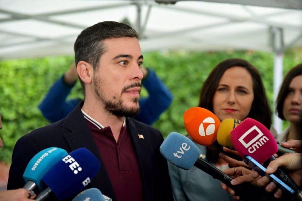 Podemos discrepa de la "reforma en falso" del Estatuto e insiste en pedir circunscripción única o repartir 100 escaños