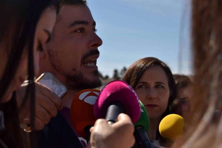 Podemos exige a Vox que "devuelva íntegramente" el dinero que recibe de las Cortes por su rechazo a reforma del Estatuto