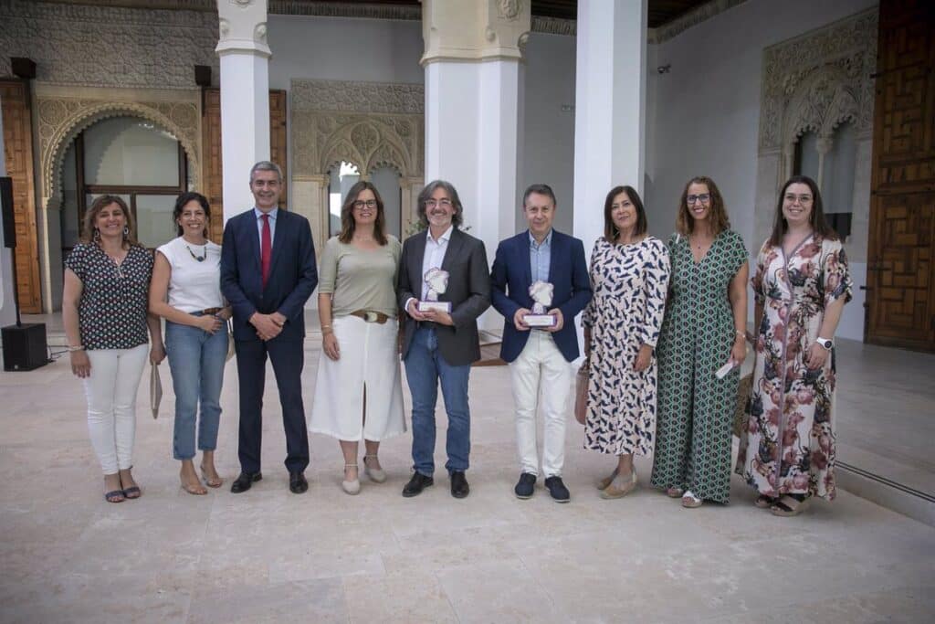 Román Escudero y Julián Cano recogen los Premios Periodísticos ‘Luisa Alberca Lorente’ del Gobierno de C-LM