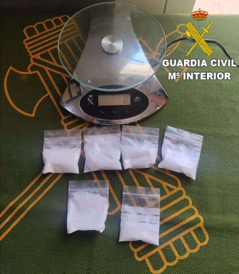 Detenidas tres personas por tráfico de drogas en la A-3 a la altura de Huete (Cuenca)