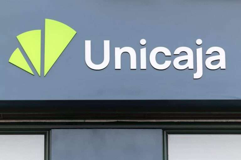 Unicaja duplica beneficios en el primer semestre, hasta 294 millones