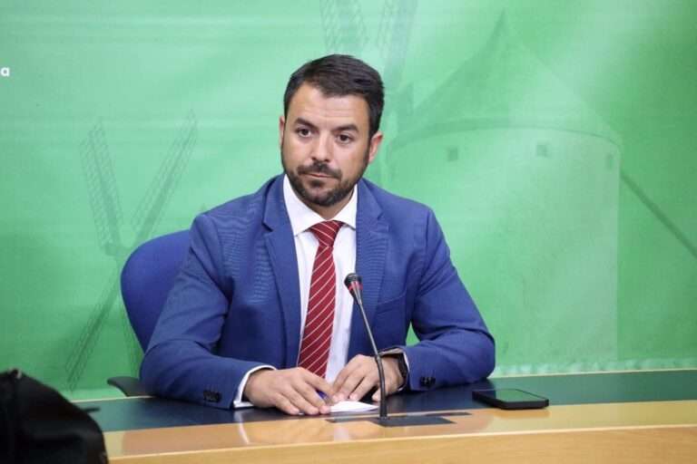 Vox C-LM considera "una cortina de humo" la propuesta del PSOE para permitir a los grupos no cobrar sus salarios