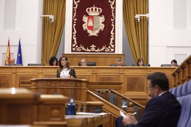 Vox comparte con PP una única prueba de acceso a la universidad y Junta lamenta que se dé espalda al sector