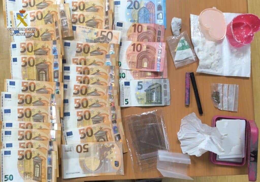 Tres detenidos en Chiloeches tras ser sorprendidos con metanfetaminas, cocaína, cristal y hachís