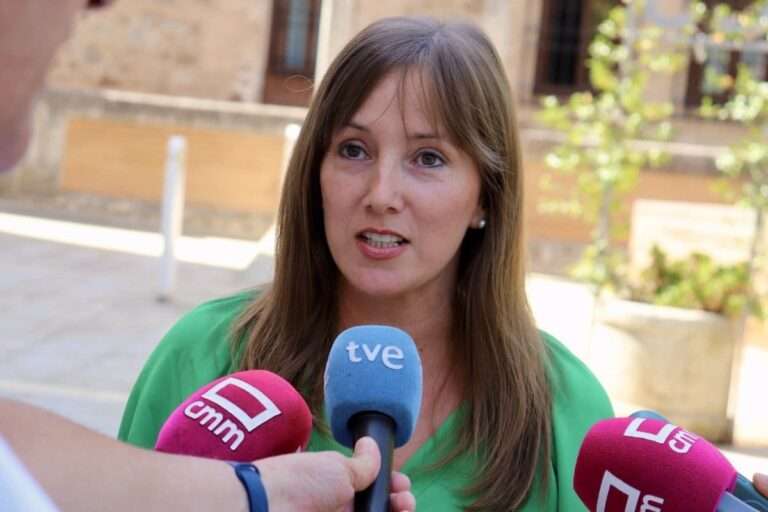 PP lamenta que Page, "de vacaciones", no se haya reunido en Toledo con la ministra de Vivienda para abordar financiación