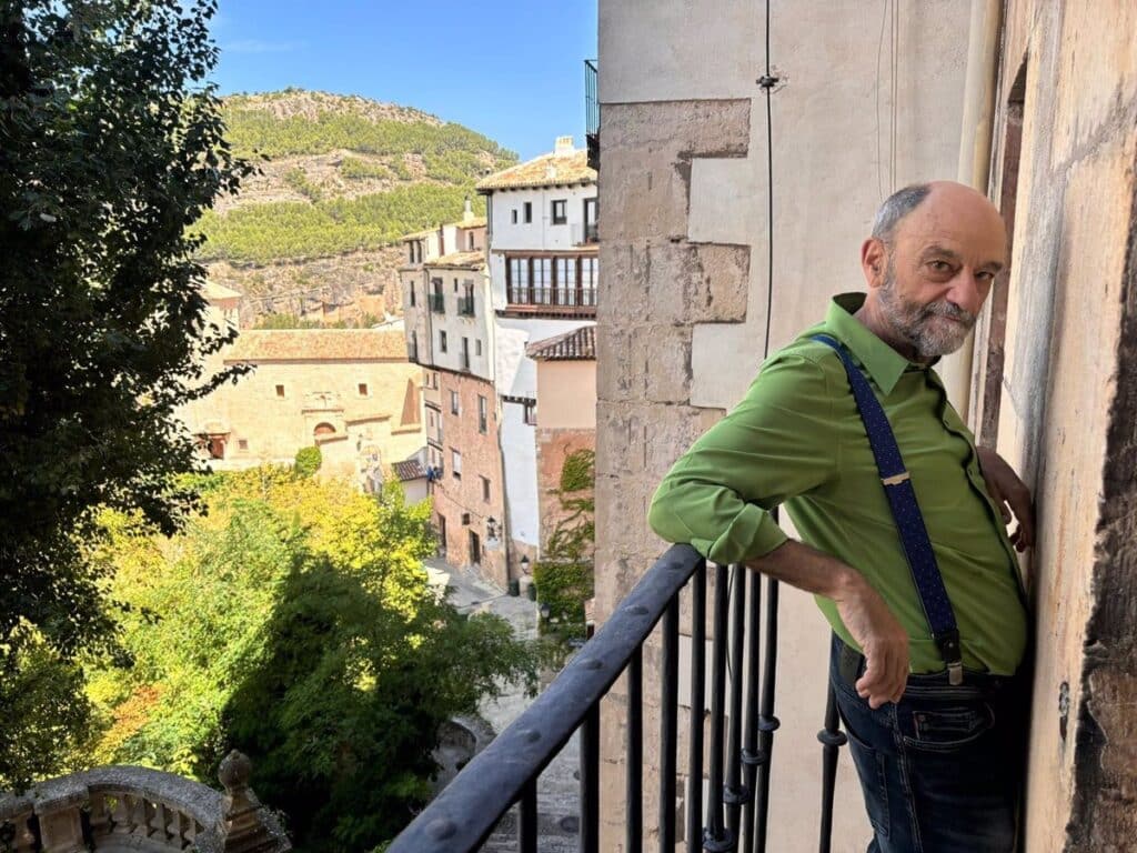 Javier Cansado: "En Cuenca pasas en diez minutos de ver corzos a la civilización absoluta. Eso es imbatible"