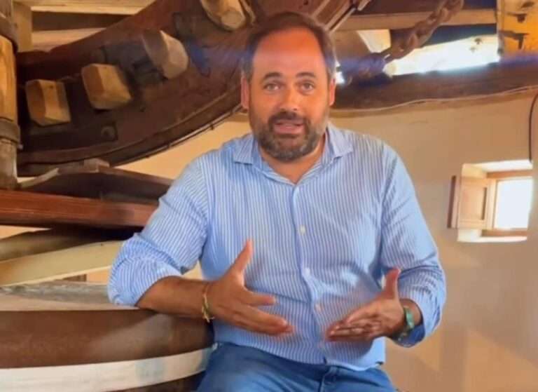 Paco Núñez anima al turismo en C-LM desde Campo de Criptana