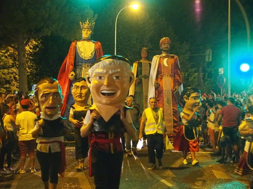 Las tormentas obligan a suspender el desfile de carrozas de San Julián de Cuenca