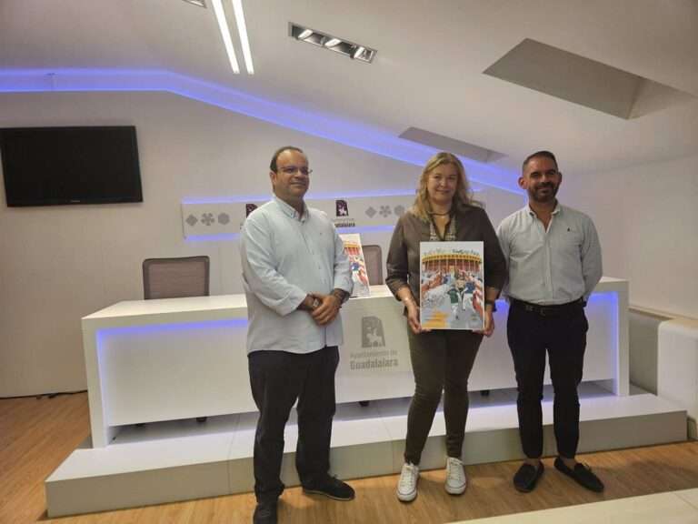 Una ilustradora guadalajareña gana el primer concurso del cartel de los encierros de Guadalajara