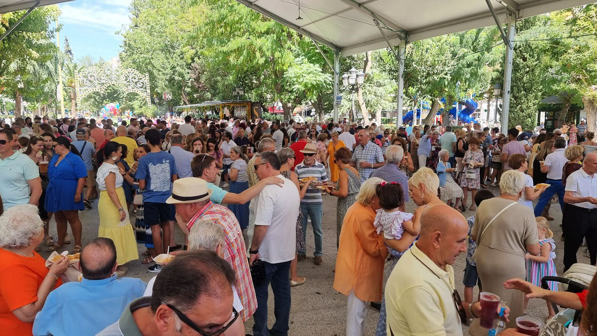 Preparación de la paella en Puertollano