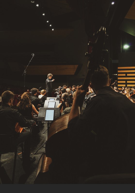 El Triunfo Musical de Valencia: La Joven Orquesta Sinfónica Encanta con su Magistral Ejecución 4