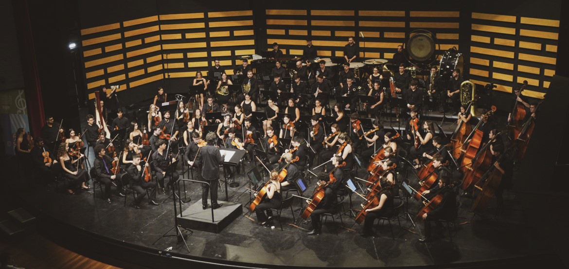 El Triunfo Musical de Valencia: La Joven Orquesta Sinfónica Encanta con su Magistral Ejecución 1