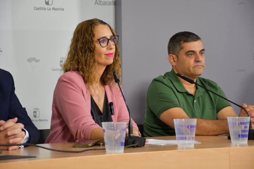 'Cero agresiones sexuales, infinita diversión', lema en 40.000 vasos en la Feria de Albacete contra violencia machista