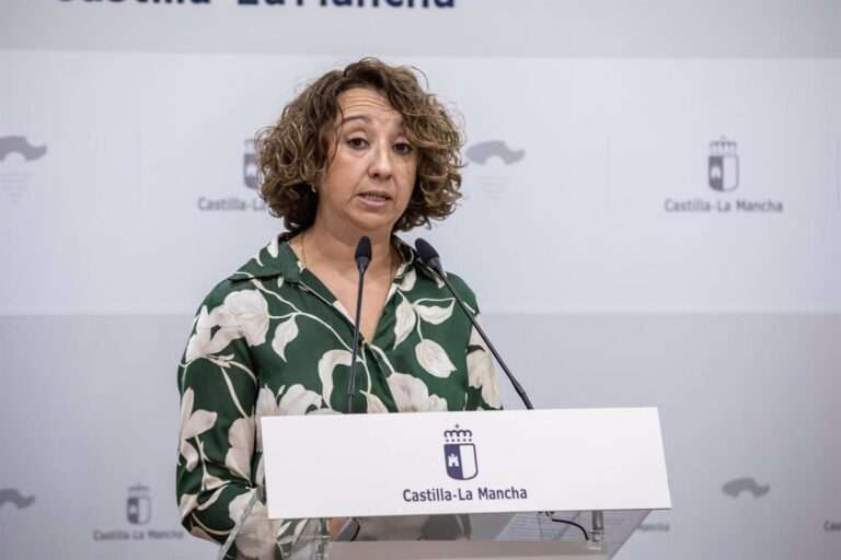 CLM se alegra de tener la cifra de paro más baja en 15 años en agosto y el nivel de empleo más alto de la serie