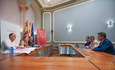 Colaboración entre Diputaciones de Ciudad Real y Badajoz para Impulsar Infraestructuras Viarias