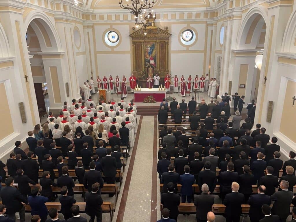 Arzobispo de Toledo, a los 116 estudiantes del Instituto Superior de Teología: "Sois el tesoro de la Iglesia"