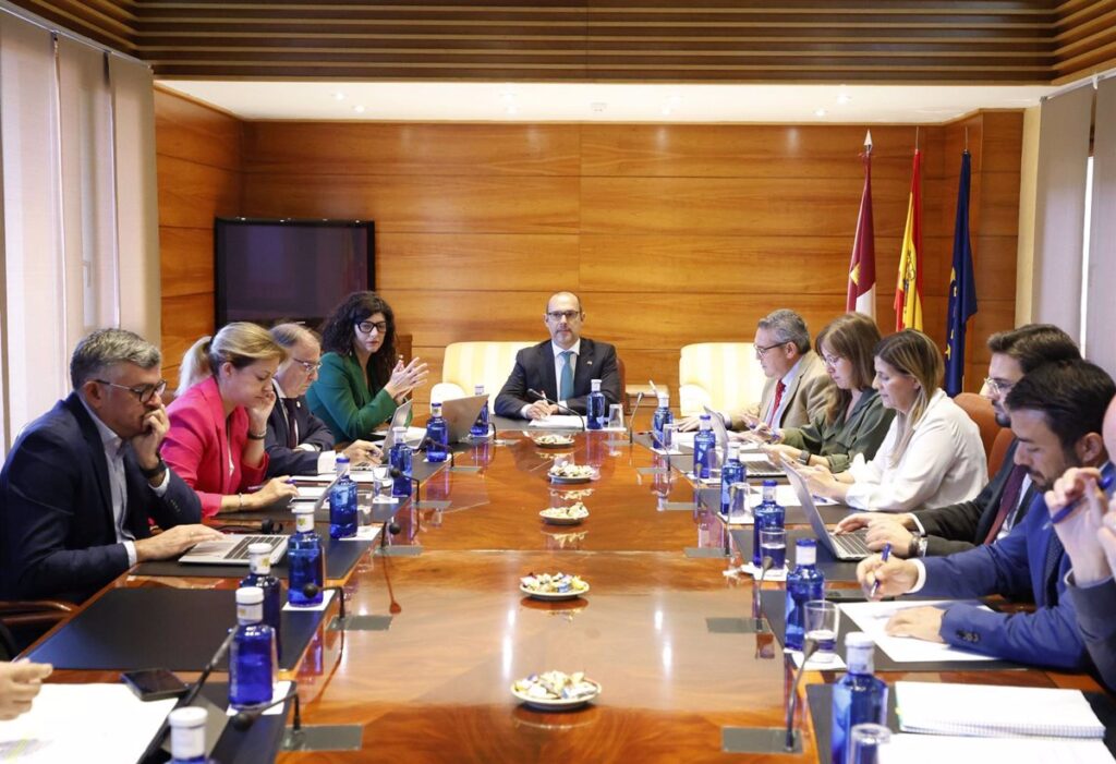 El modelo de fiscalidad y el techo de gasto, entre los asuntos a tratar en el pleno de las Cortes del jueves