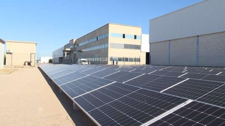 Generaciones Fotovoltaicas de La Mancha amplía mercado y ensancha cartera para ayudar a industrias a generar su energía