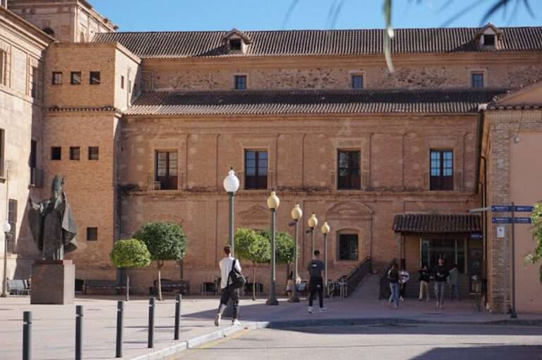 Hellín intenta recuperar la normalidad tras otra noche de tormentas que han provocado cuatro rescates y 57 actuaciones