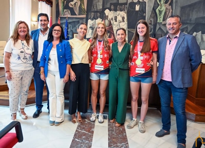 Homenaje en la Diputación a Celia García y Nayra Solís: Campeonas Mundiales con la Selección Española Juvenil de Balonmano