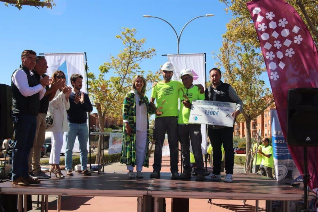 Juan Manuel y Manuel de la Rosa, padre e hijo, ganan la Paleta de Oro en el XX Concurso de Albañilería de Guadalajara