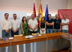 Milagros Calahorra Coordina con Prensa Deportiva los Preparativos para la Gala Provincial del Deporte de la Diputación