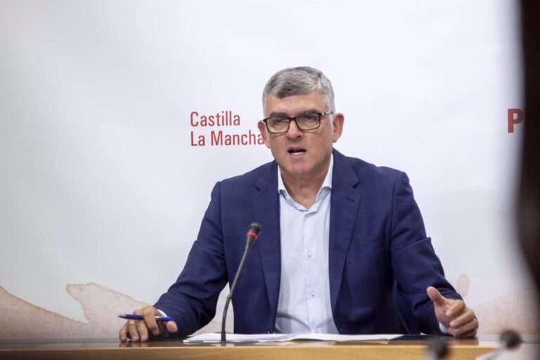 PSOE C-LM afea a Núñez por criticar un canon del agua europeo obligatorio que en C-LM será el "más bajo de España"