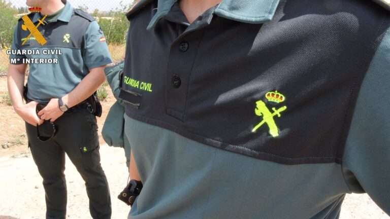 Tres detenidos por seguir, golpear y robar 3.000 euros a una mujer 3.000 euros en su casa de Seseña (Toledo)
