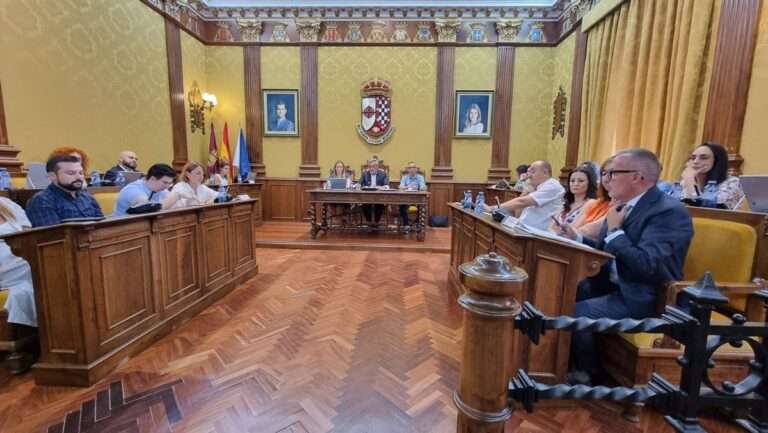 Valdepeñas busca fondos europeos para remodelar Valcentro, rehabilitar la Casa de los Vasco y crear una vía verde
