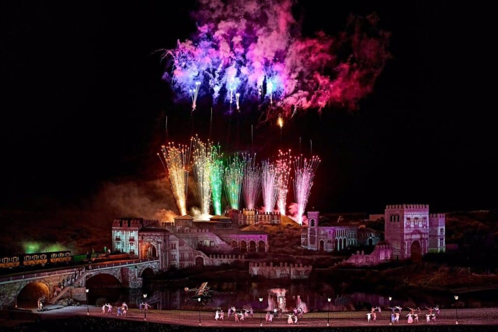 Velázquez no se opondrá a la construcción de hoteles en Puy du Fou: "Estamos aquí para tratar de reactivar Toledo"