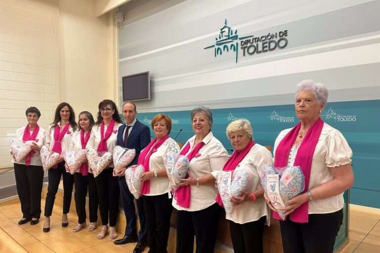 VÍDEO: Mujeres intentarán hacer 700 cojines terapeúticos para operadas de cáncer de mama en un cita en Toledo el día 21
