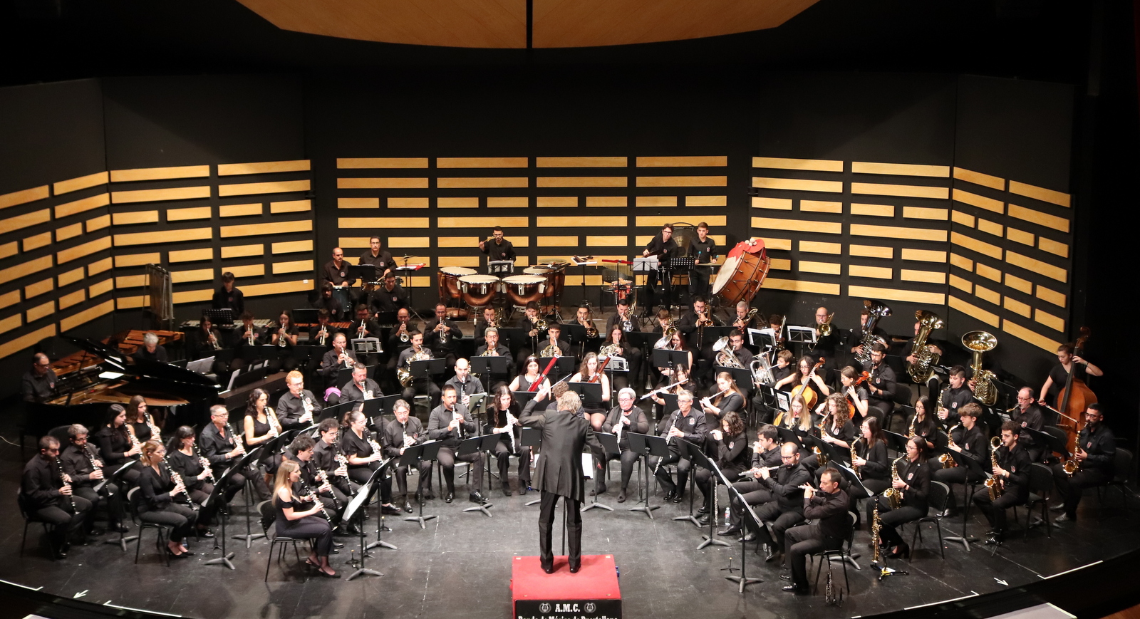 Ximo Vicedo brilla junto a la AMC bajo la batuta de Johan de Meij en un concierto magistral 4