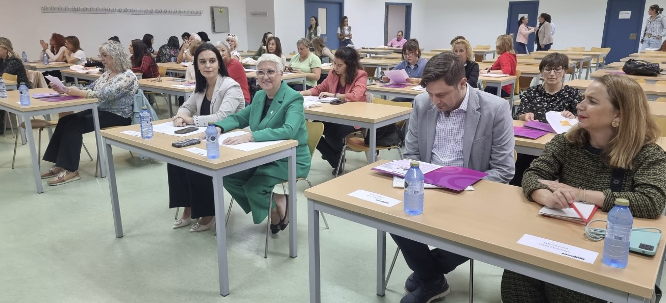 Jornada de Empoderamiento y Oportunidades Laborales para Mujeres Desempleadas en el Centro Cultural de Puertollano 1